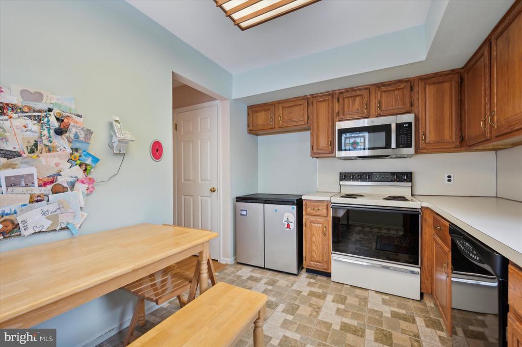 115 E Roumfort Rd #24