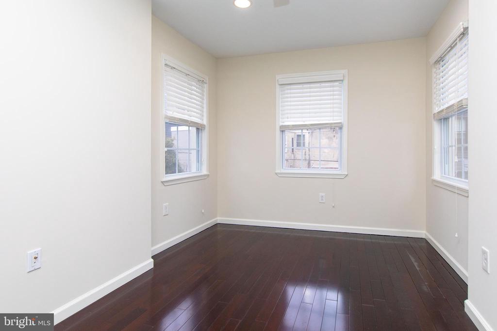 2223 Catharine St