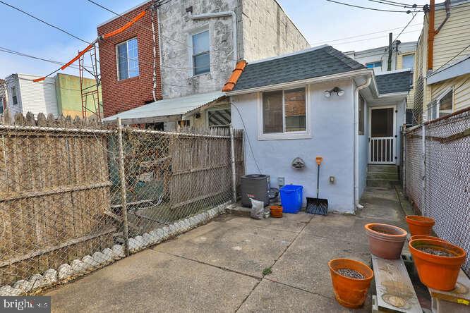 2820 Chatham St