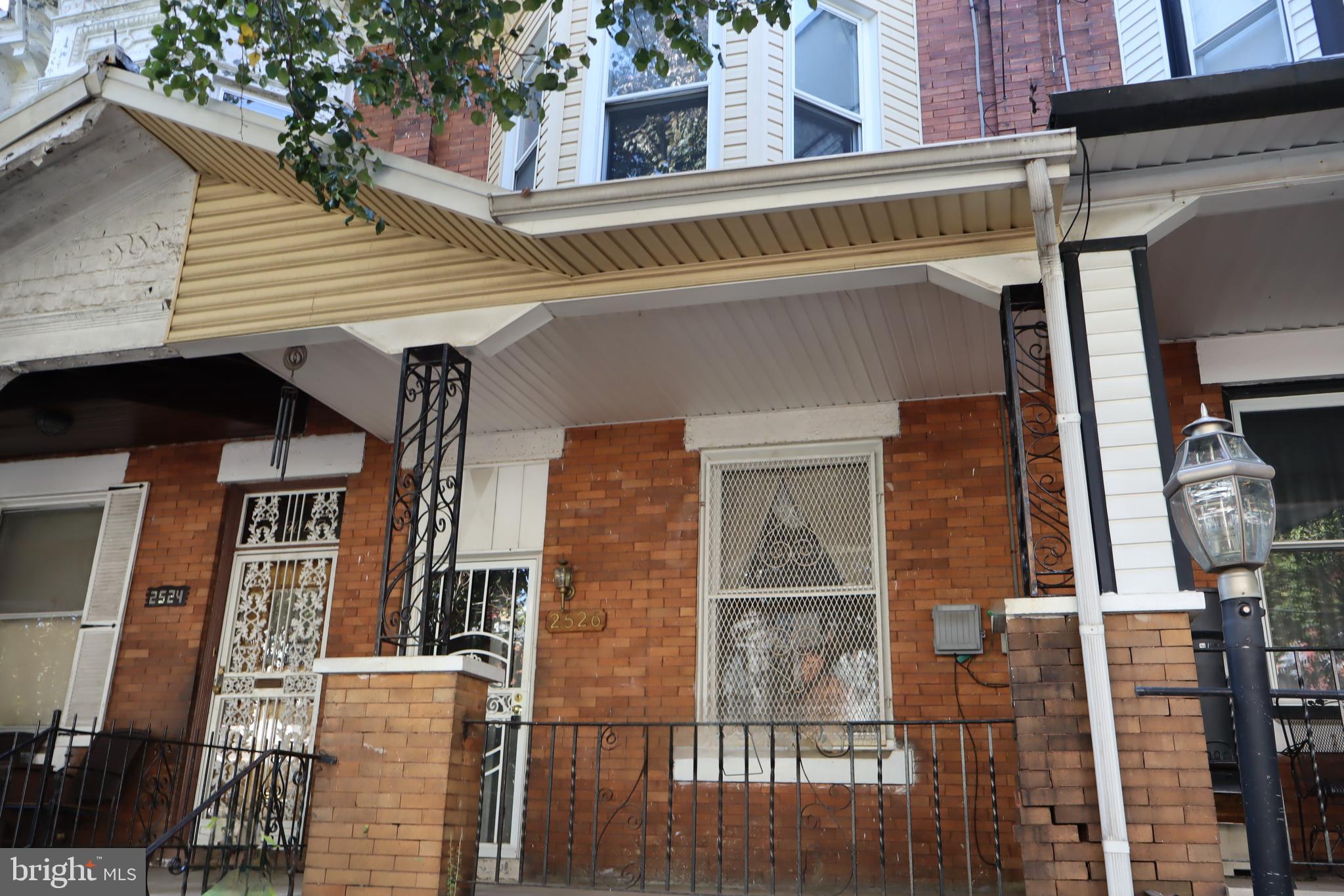 2526 W Cumberland St