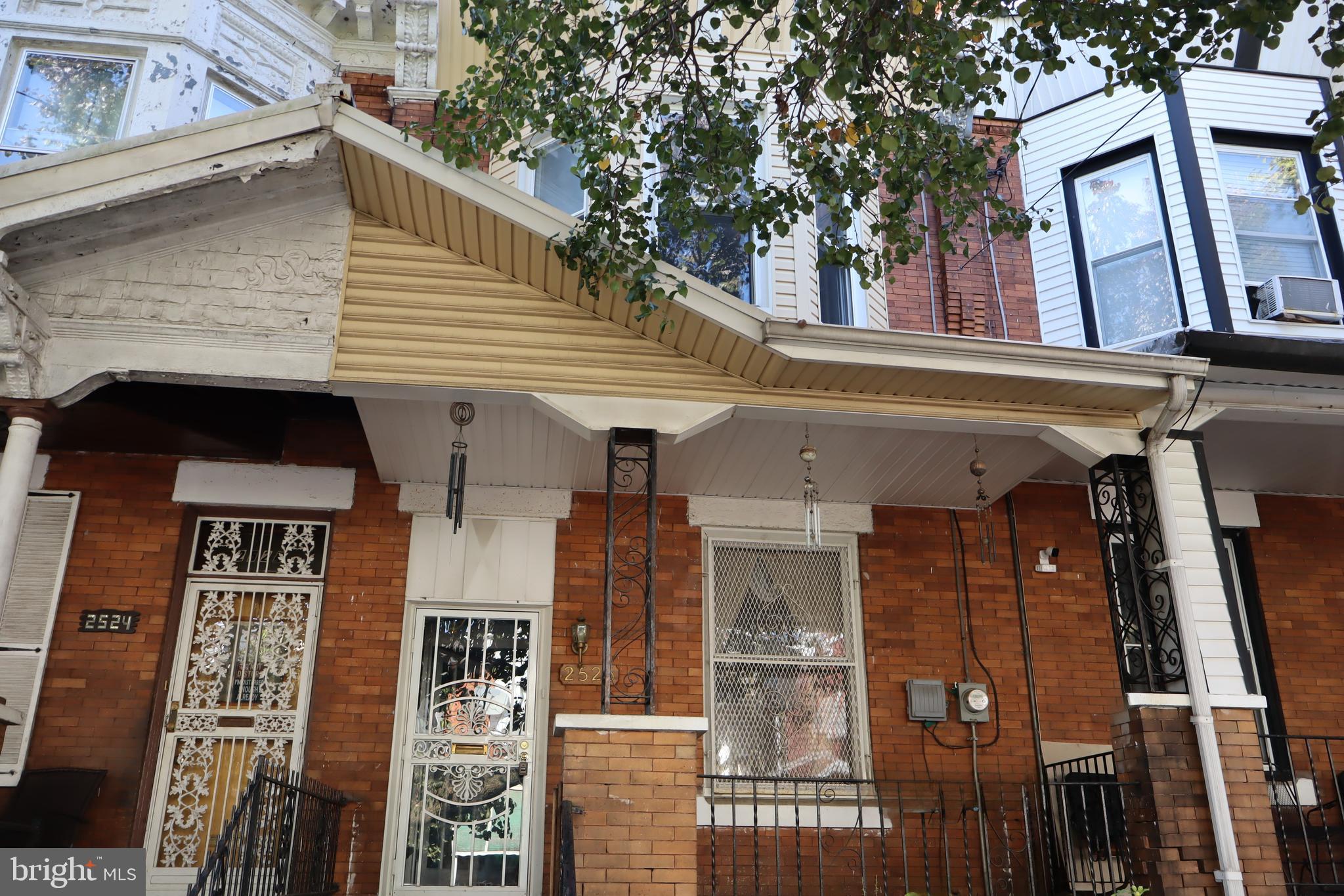 2526 W Cumberland St