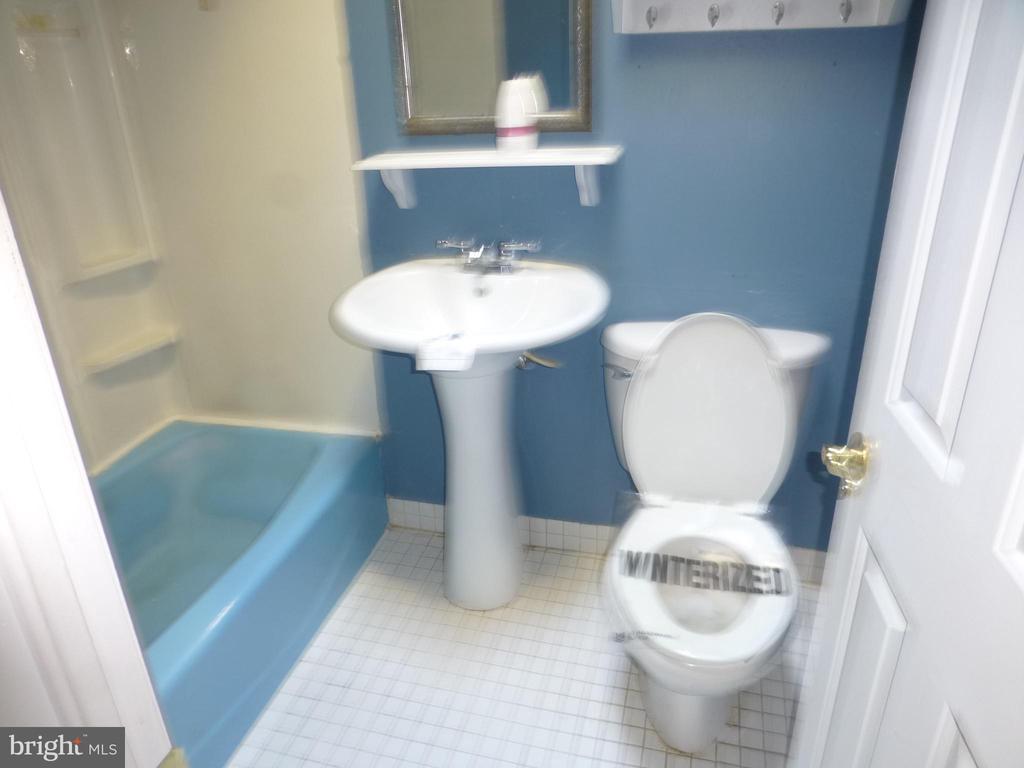 3559 Churchill Ln
