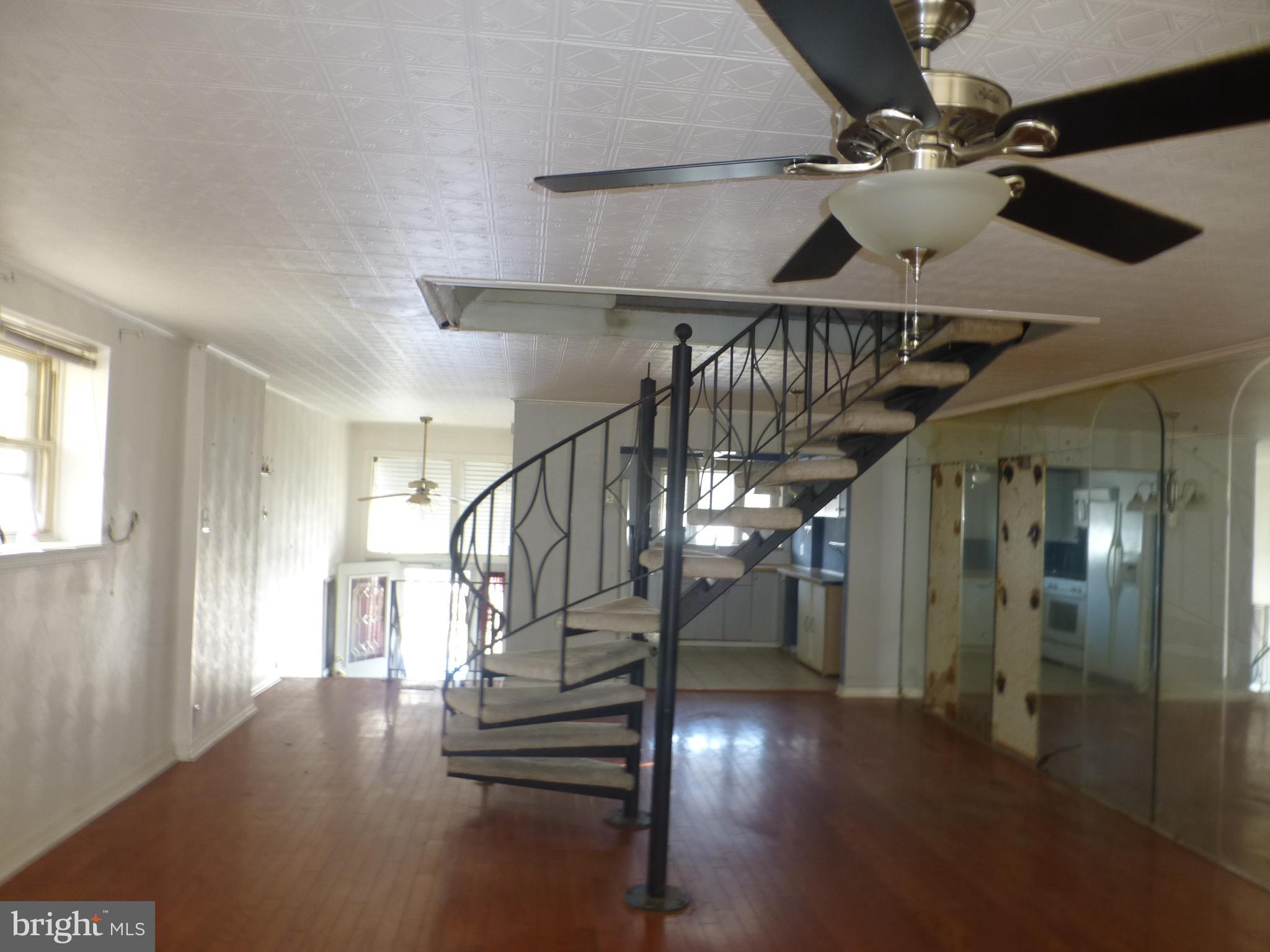 3559 Churchill Ln