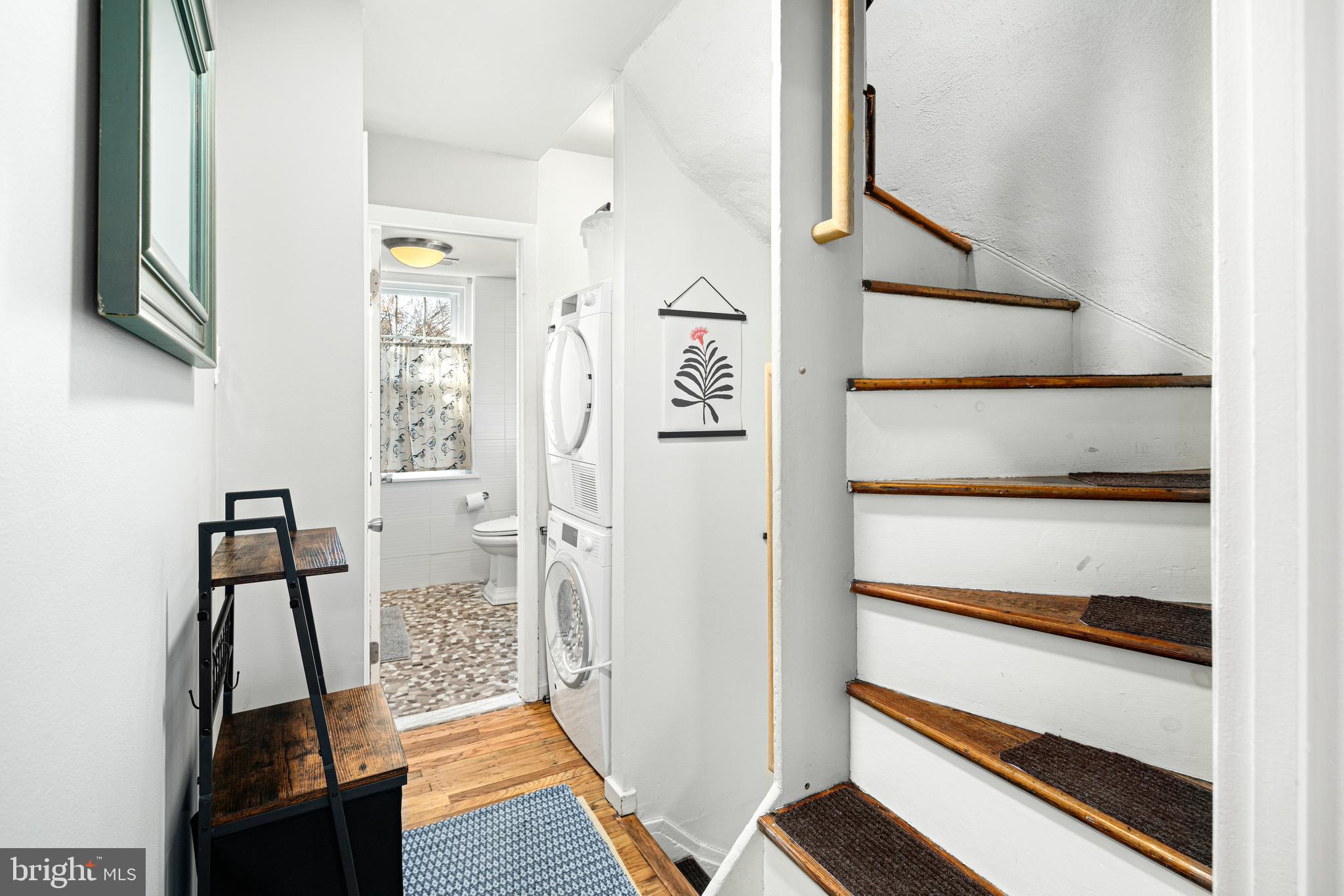 218 Monroe St