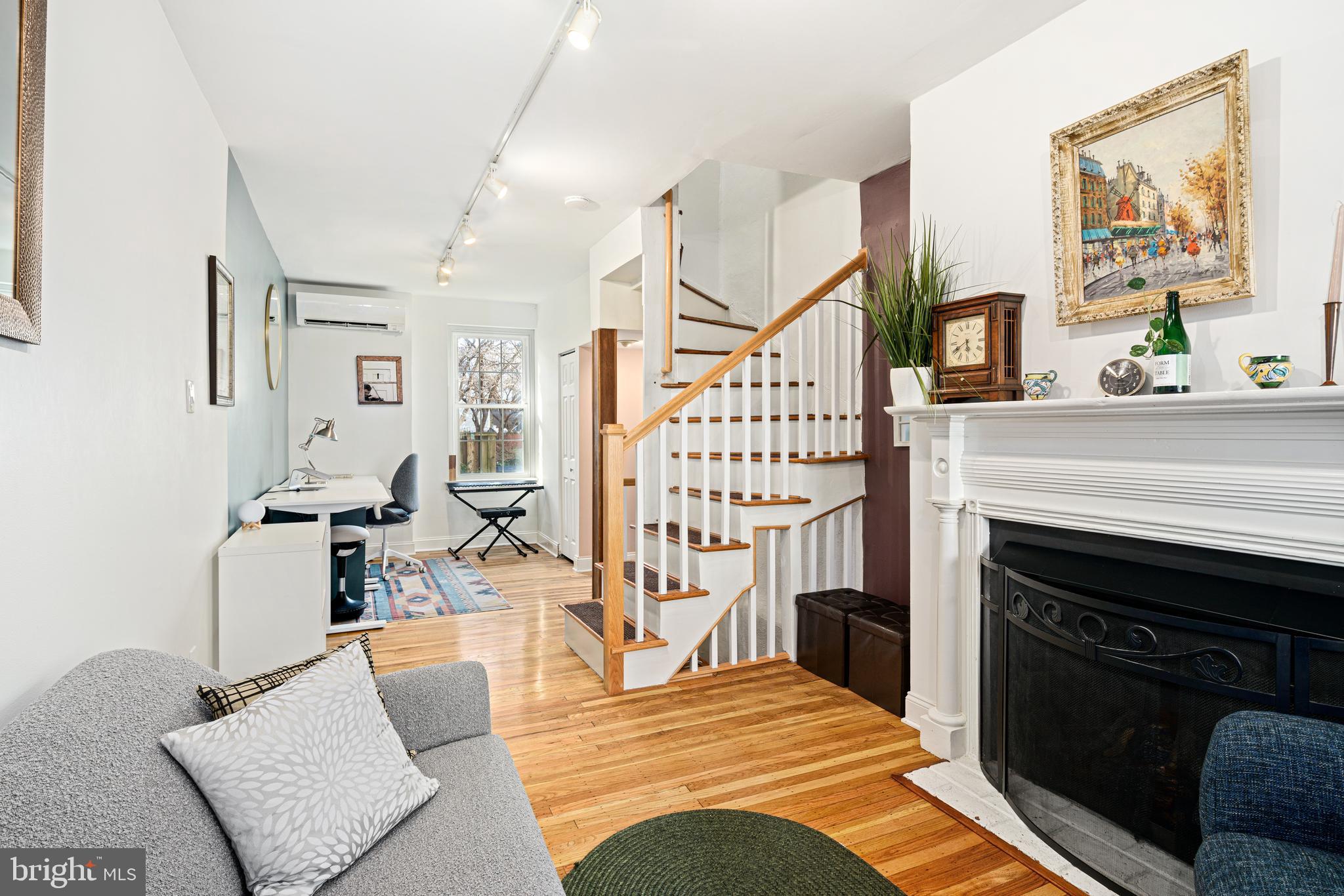 218 Monroe St
