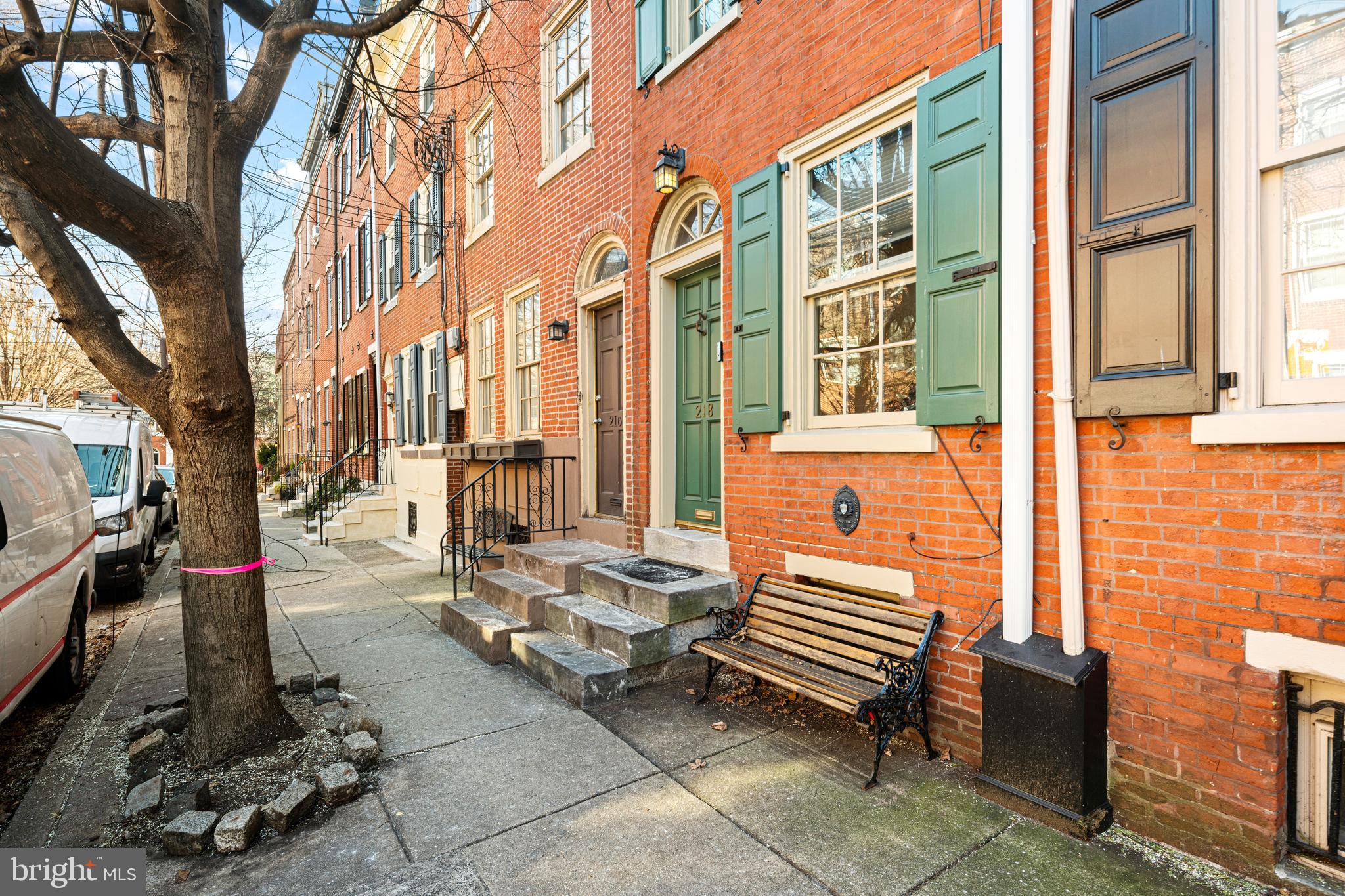 218 Monroe St