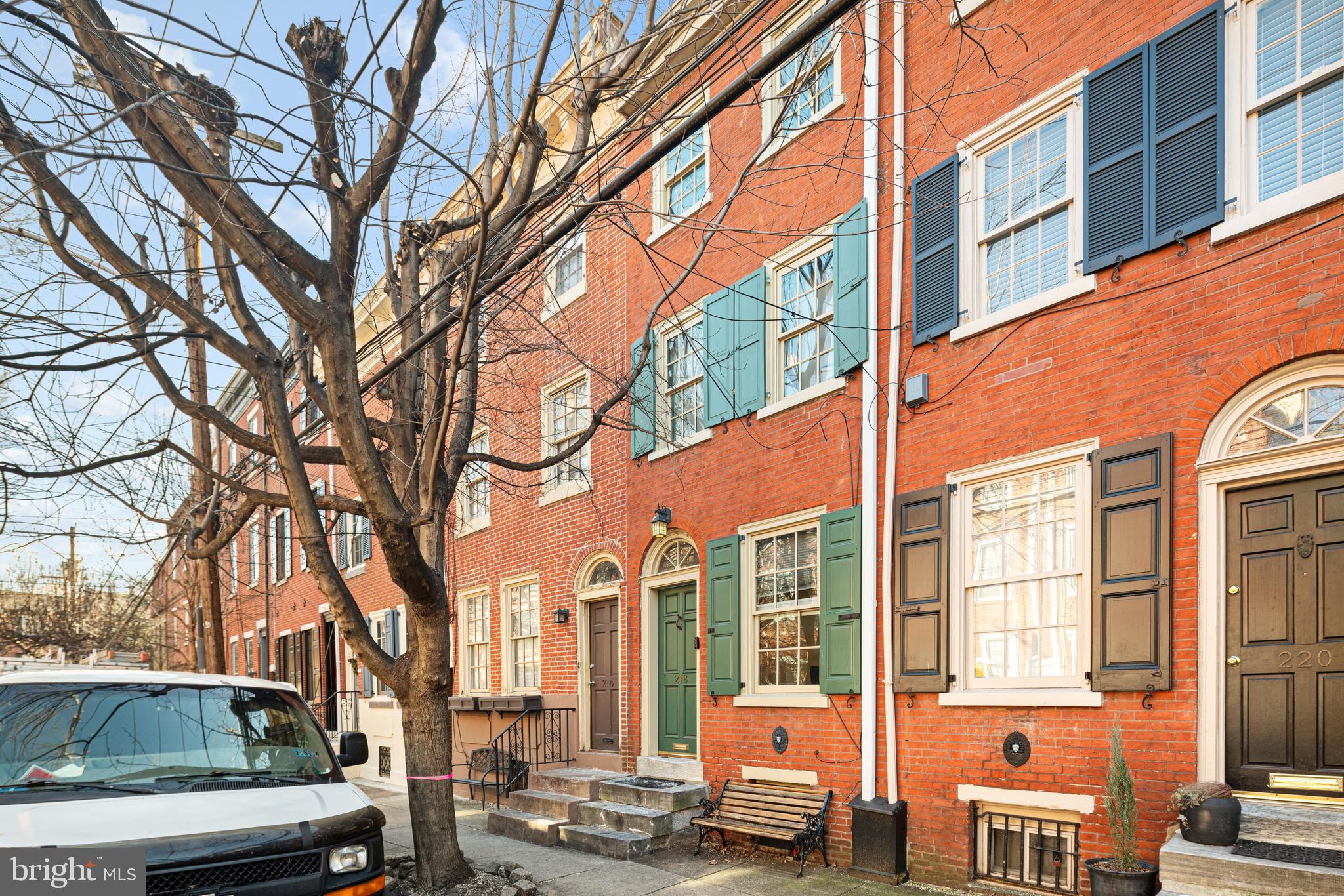 218 Monroe St