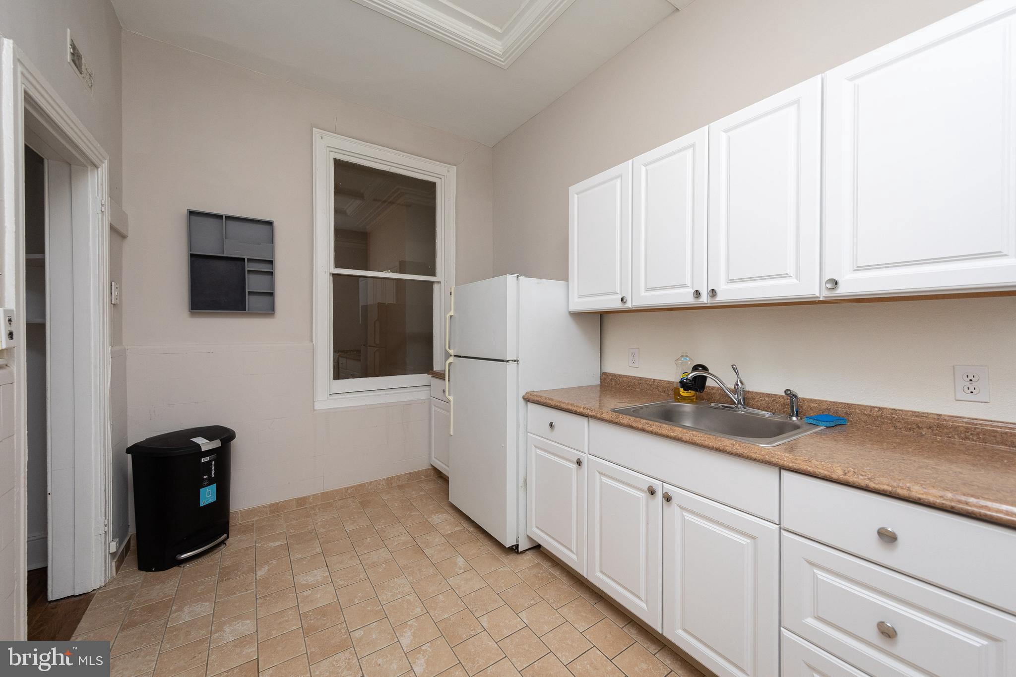 2021 SPRING GARDEN ST #2R