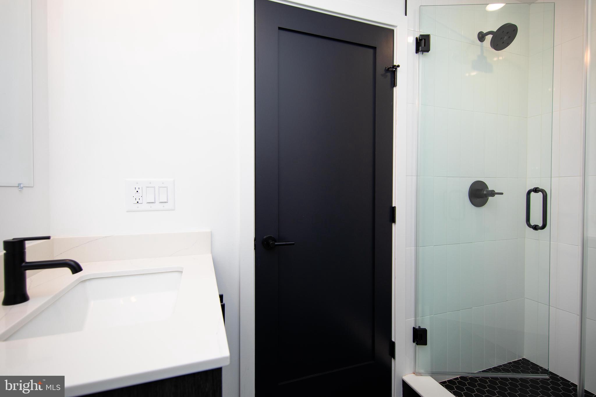 633-35 N 5TH ST #205