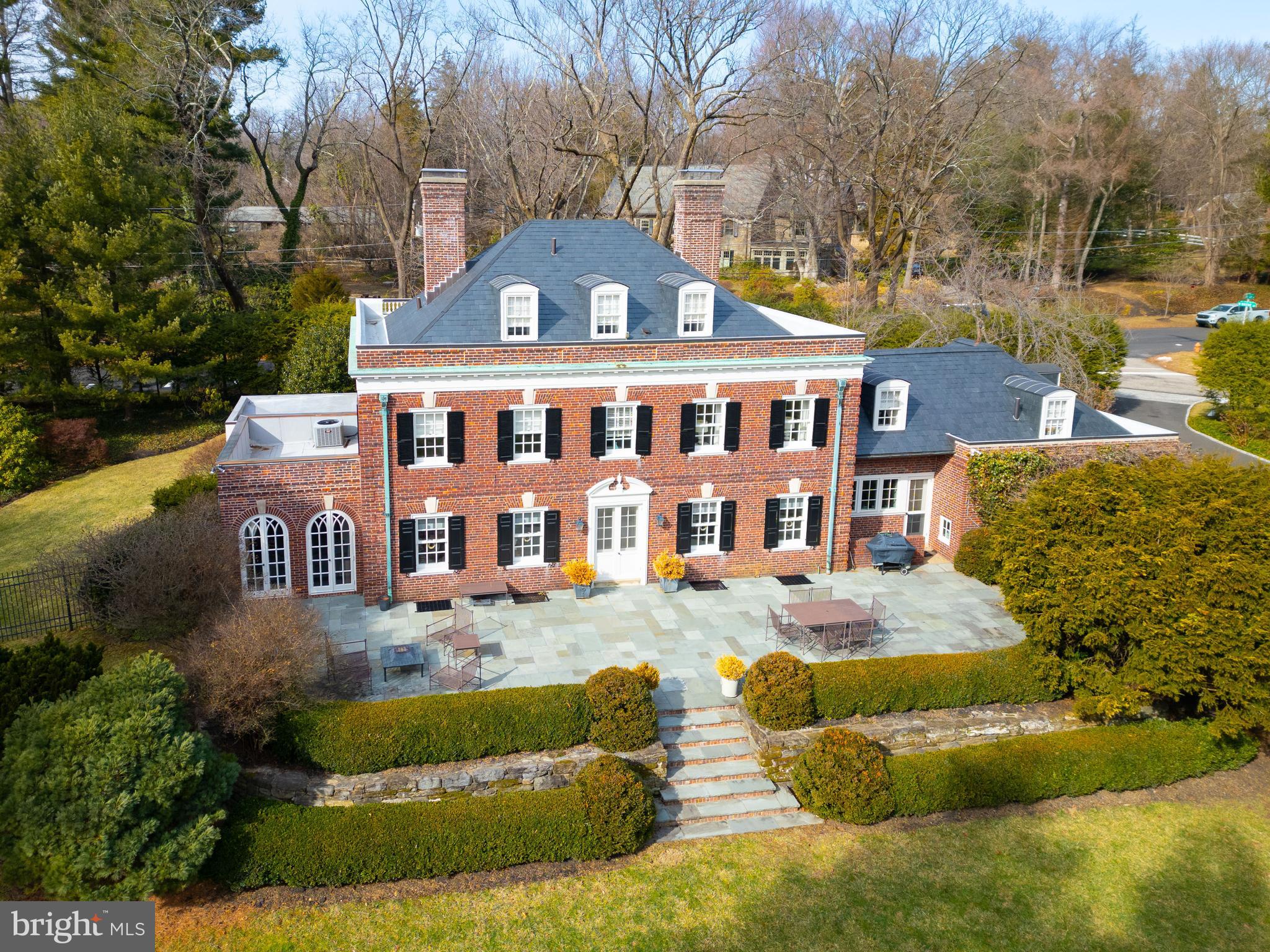 714 W Mount Airy Ave
