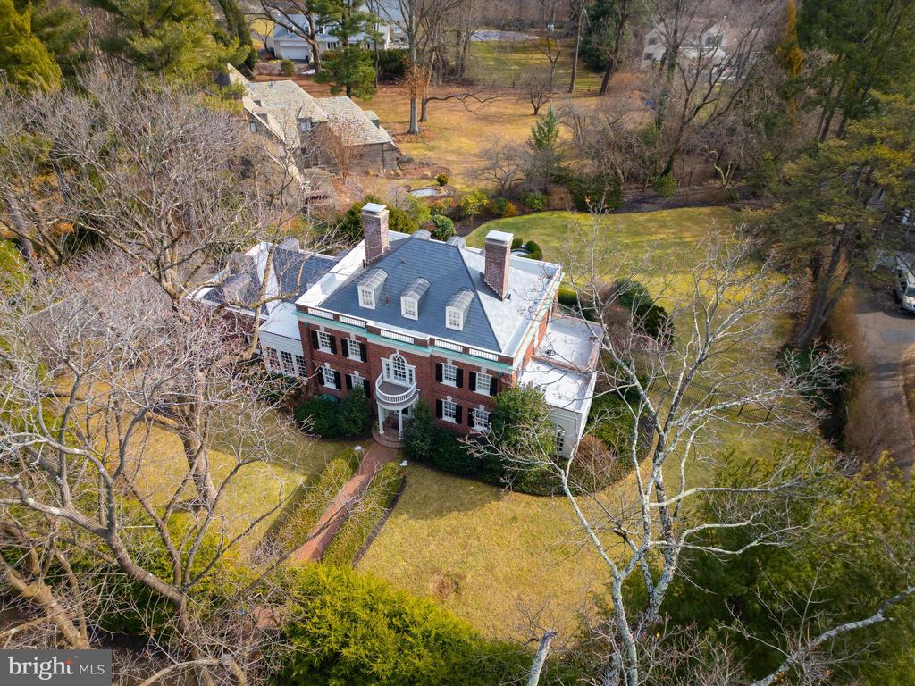 714 W Mount Airy Ave
