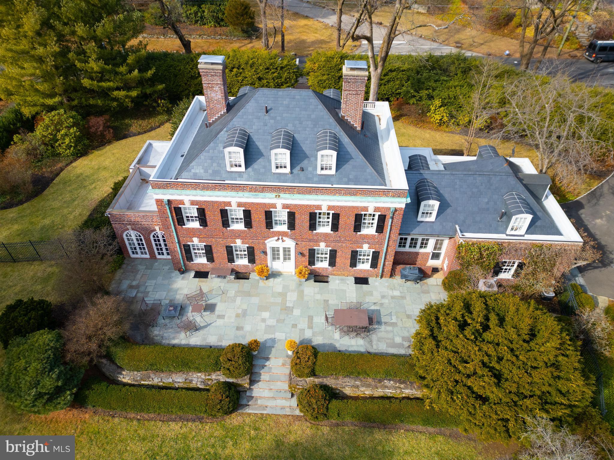714 W Mount Airy Ave