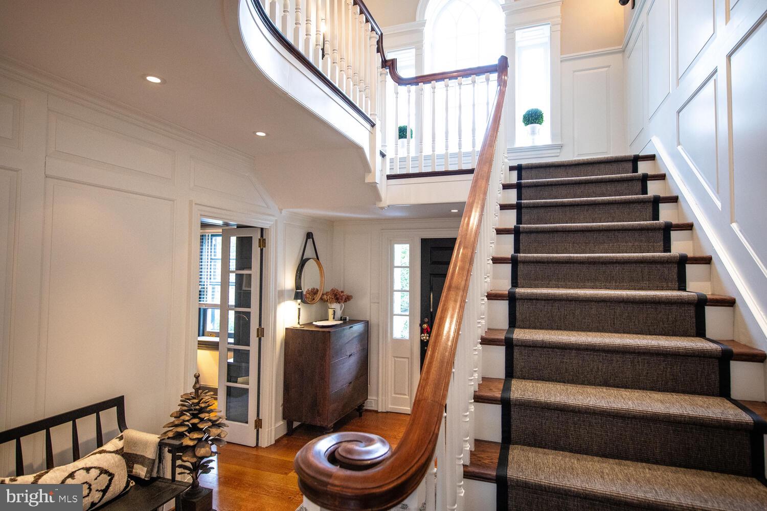 714 W Mount Airy Ave