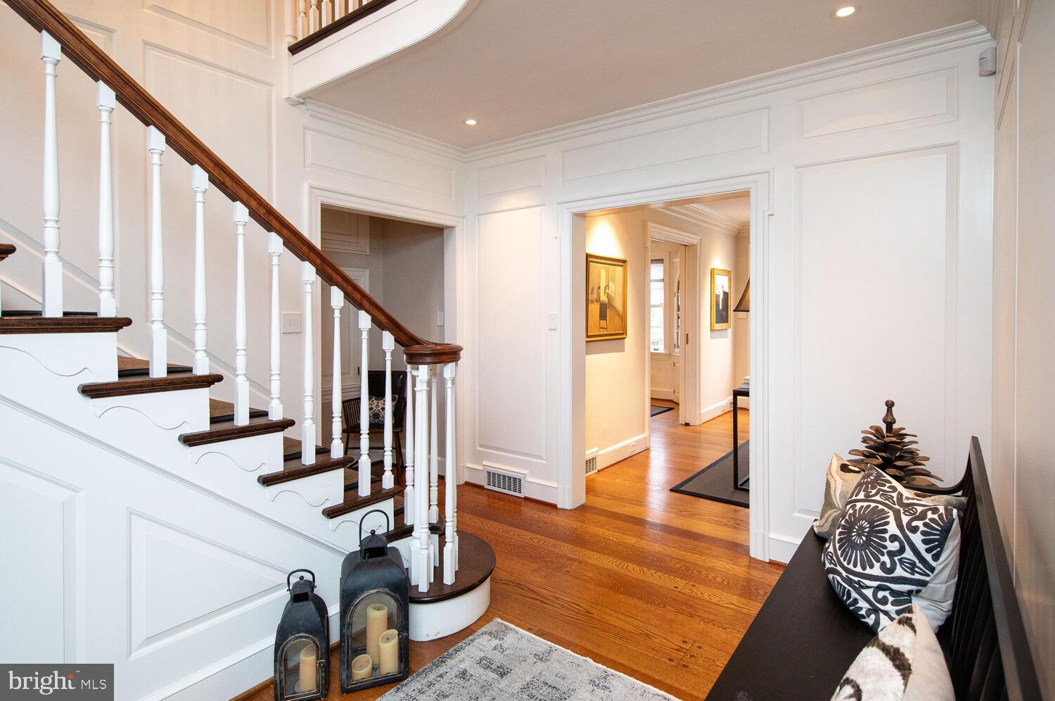 714 W Mount Airy Ave