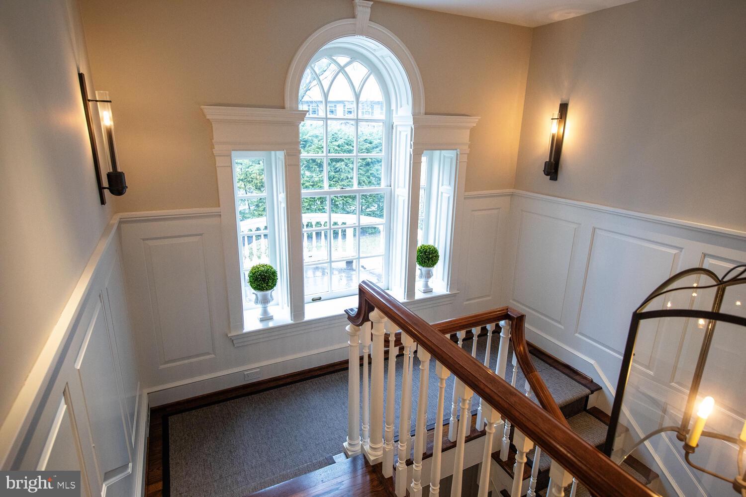 714 W Mount Airy Ave