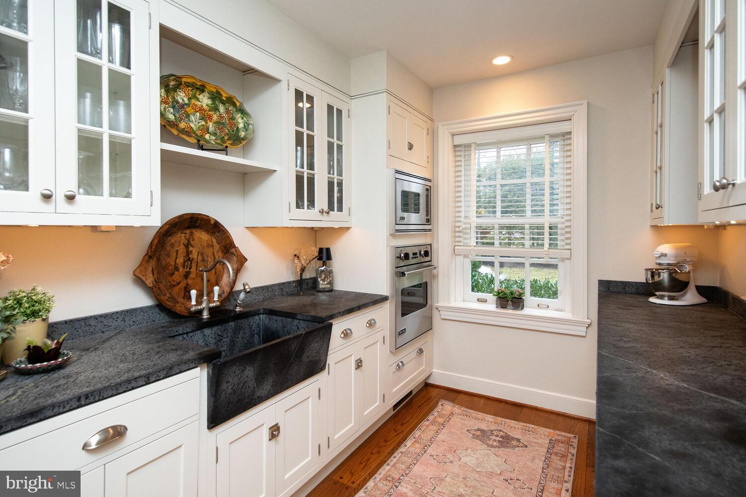 714 W Mount Airy Ave