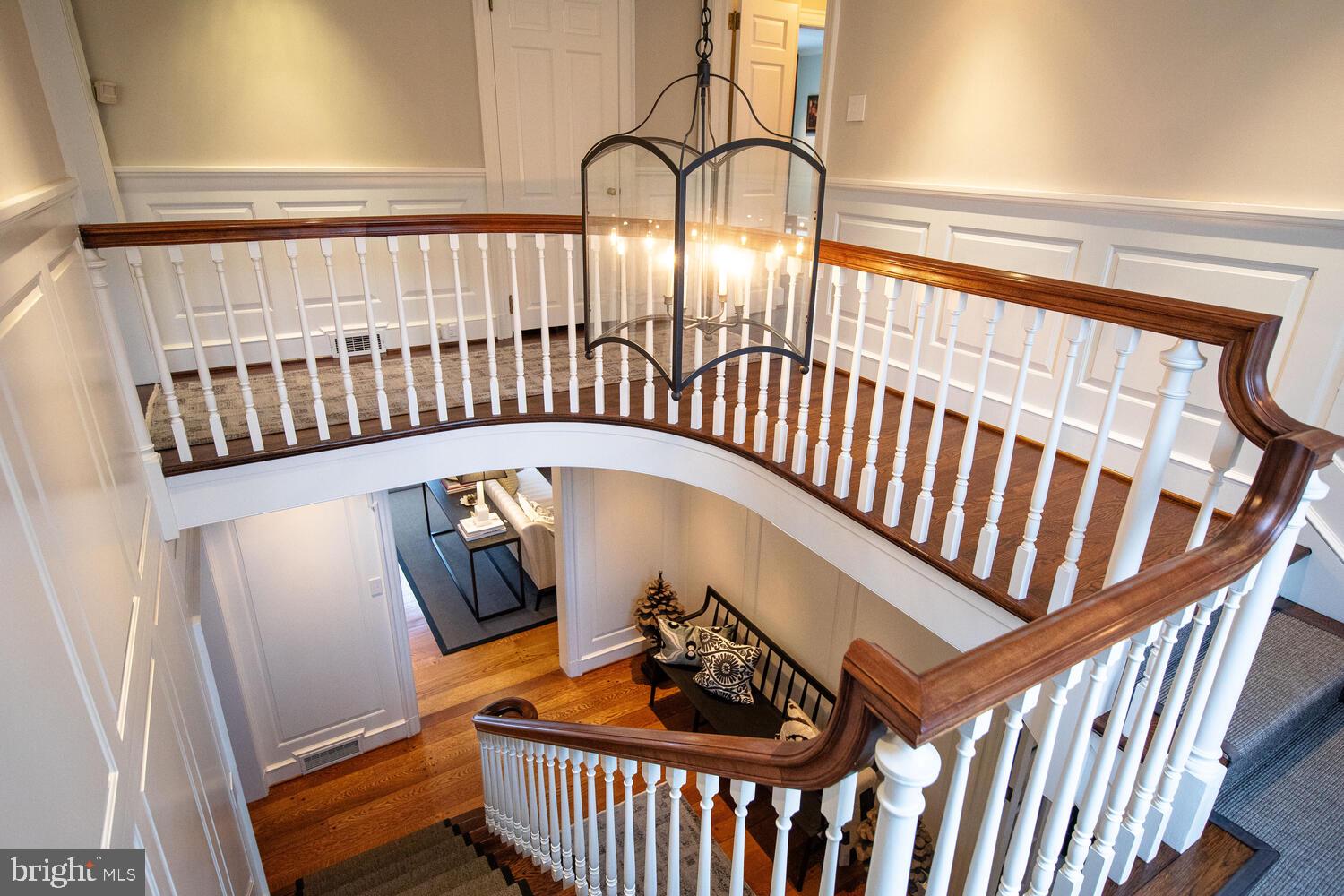 714 W Mount Airy Ave