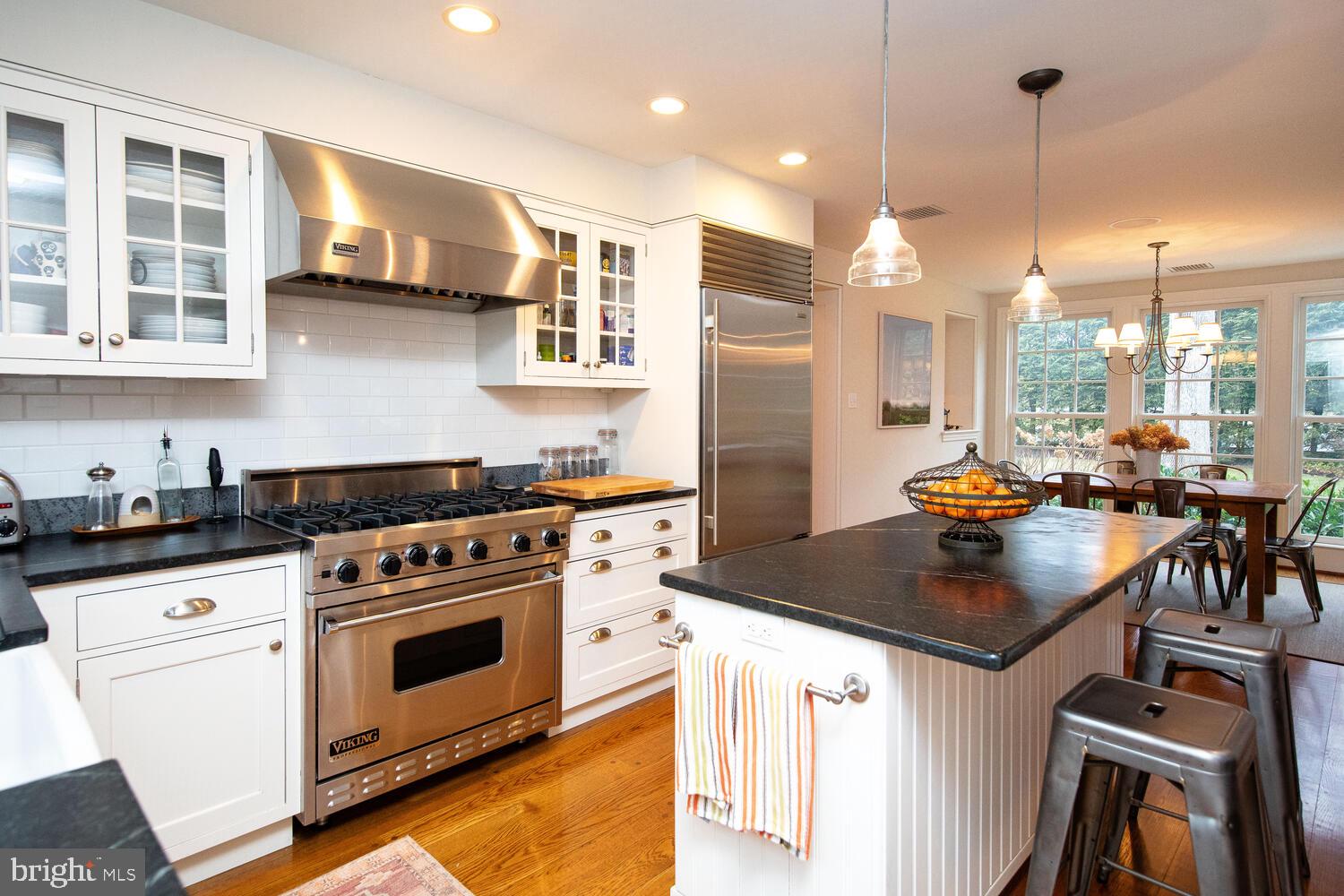 714 W Mount Airy Ave