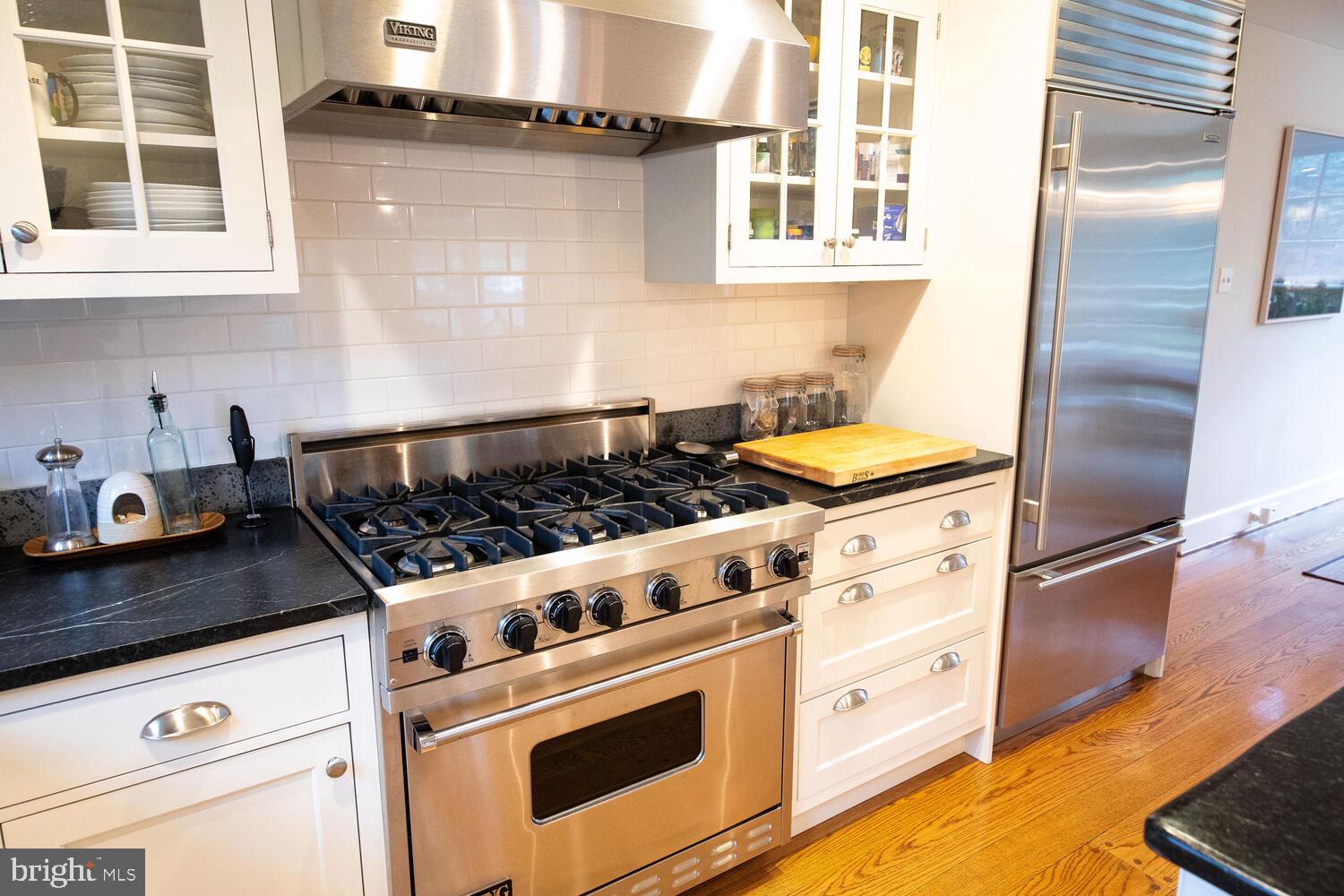 714 W Mount Airy Ave