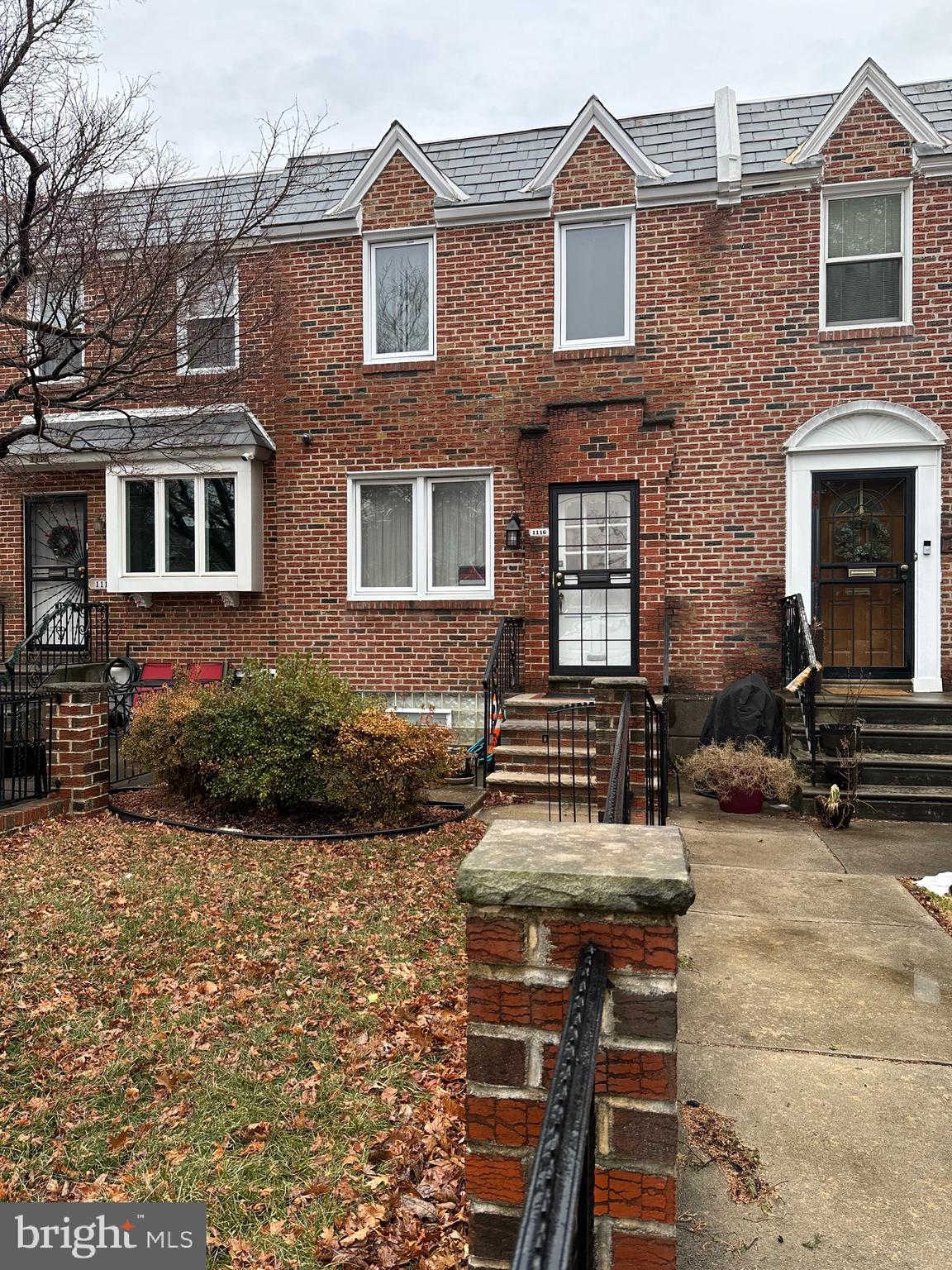 1116 E Phil Ellena St