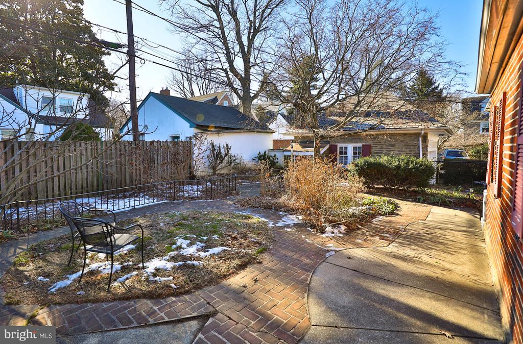3226 W Penn St