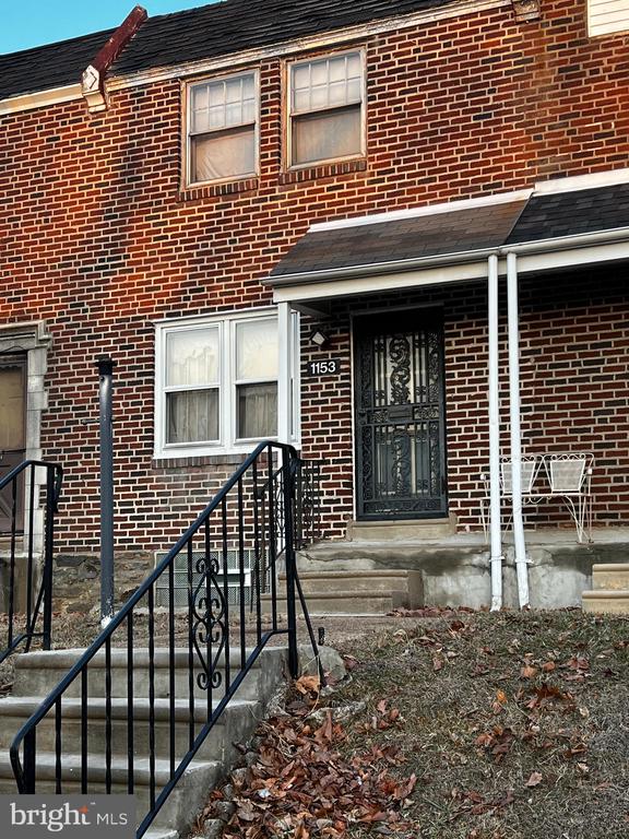 1153 E Slocum St