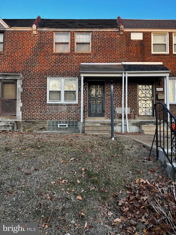 1153 E Slocum St