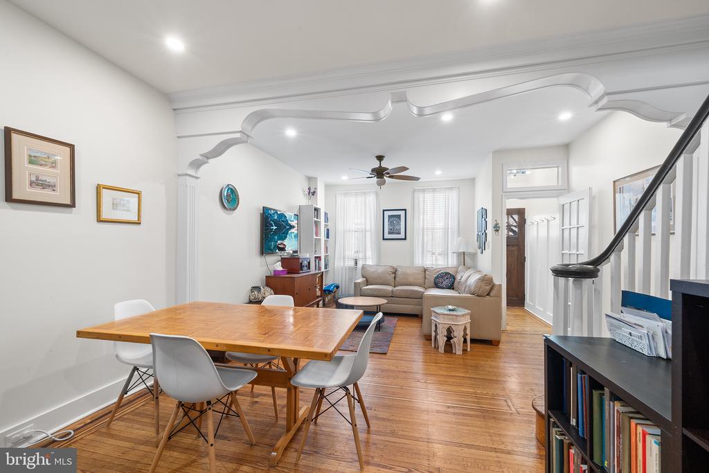 404 Moore St