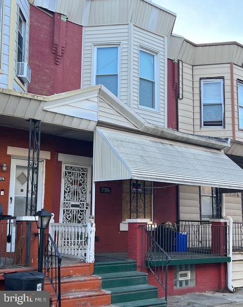 2706 W Seltzer St