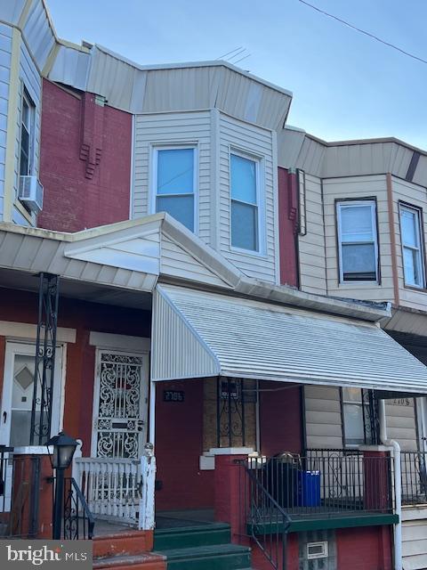 2706 W Seltzer St