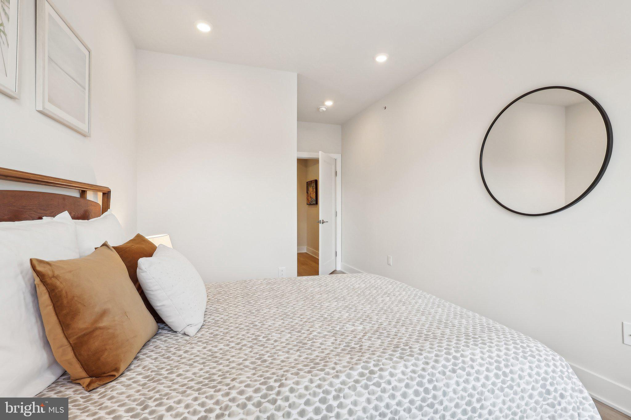 3436 W Westmoreland St