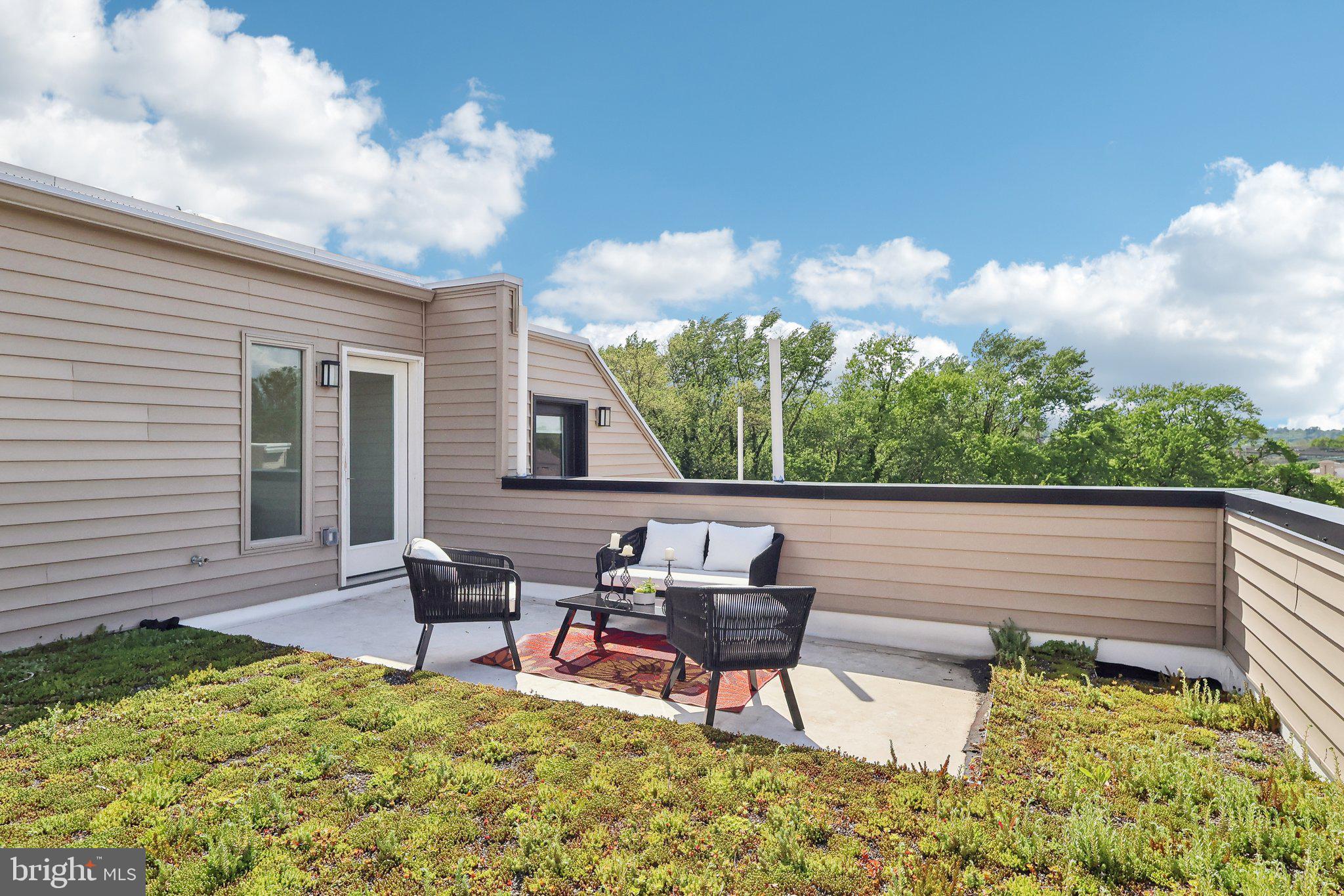 3436 W Westmoreland St