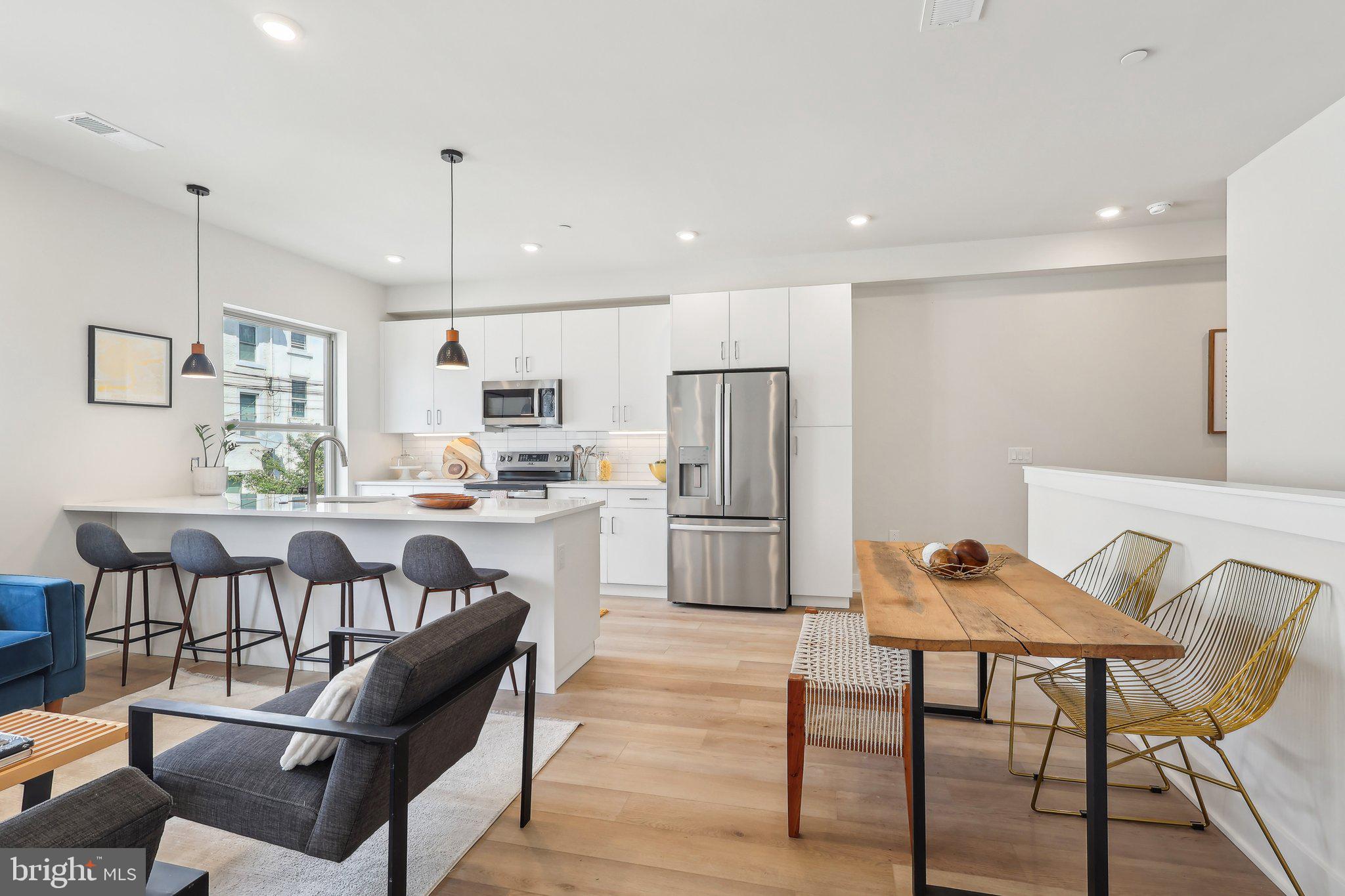 3436 W Westmoreland St