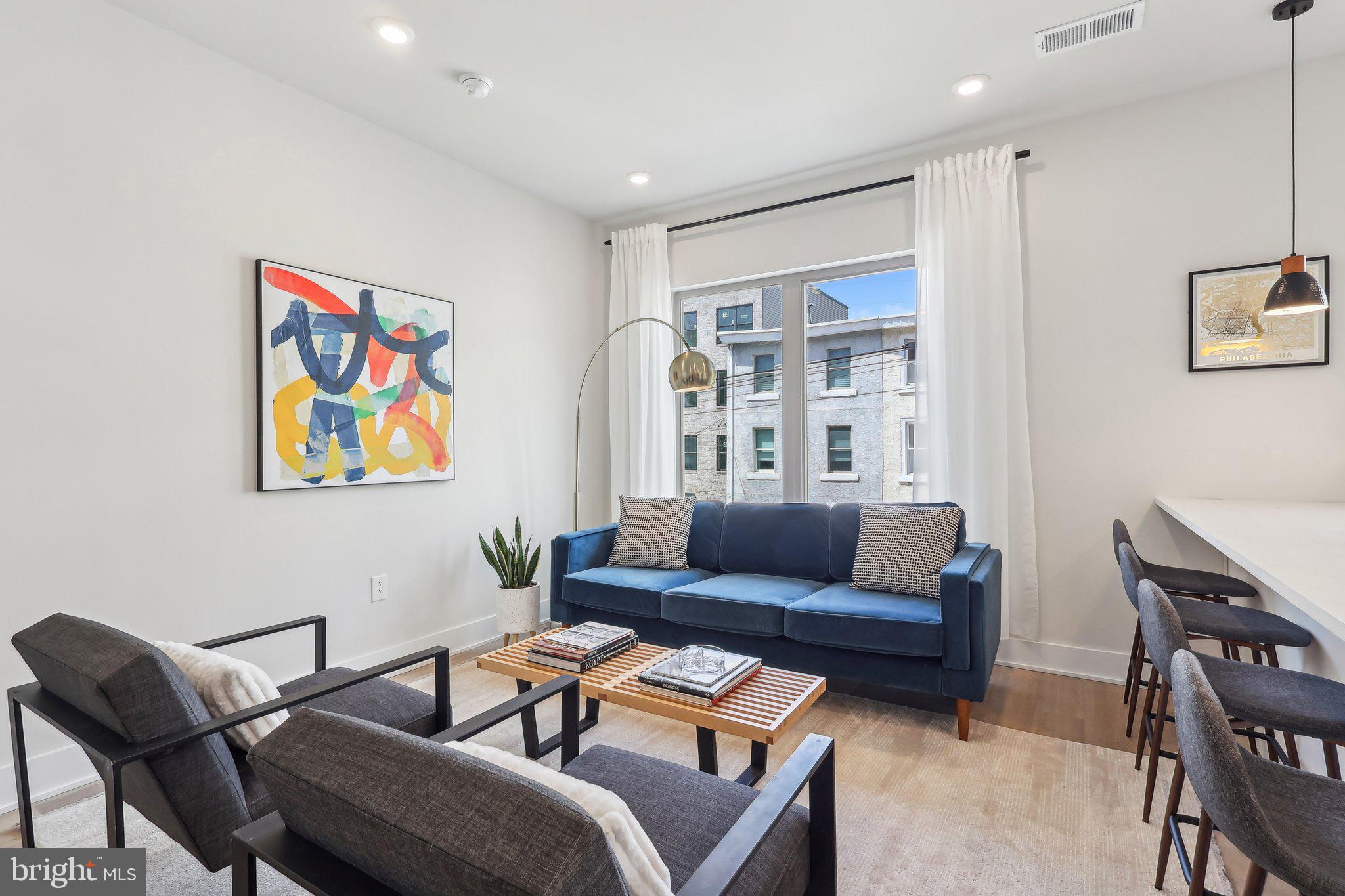 3436 W Westmoreland St