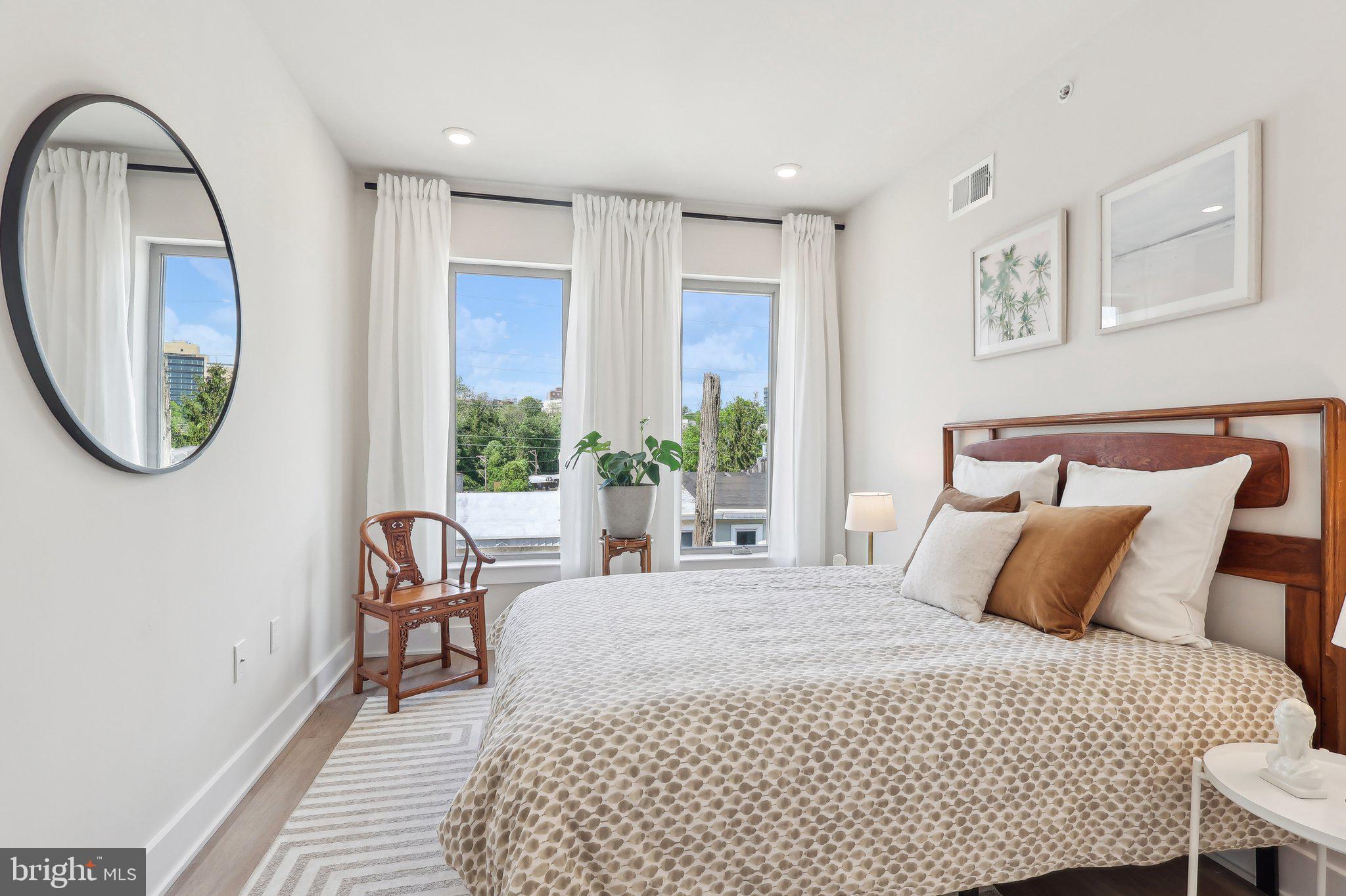 3436 W Westmoreland St