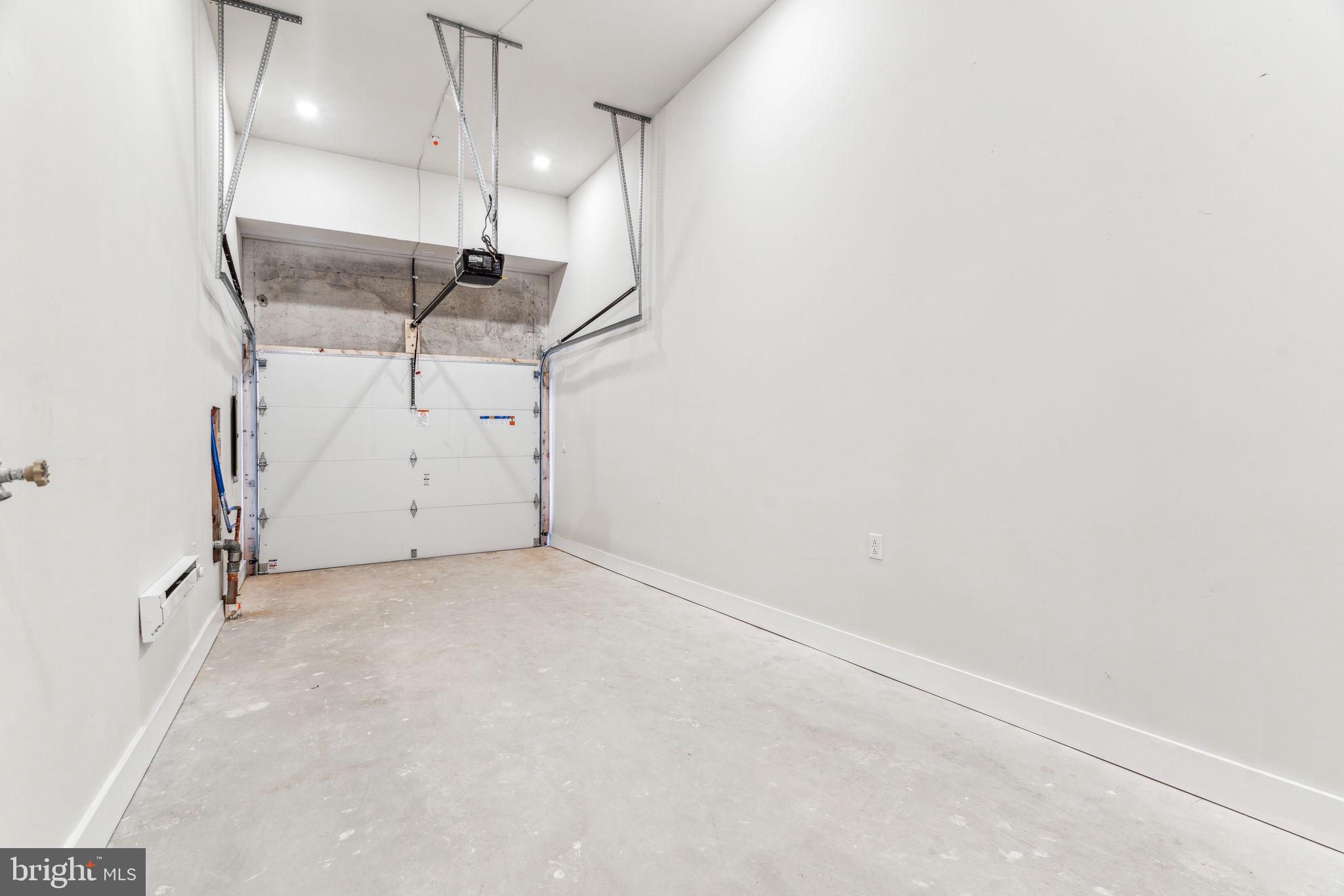 3436 W Westmoreland St