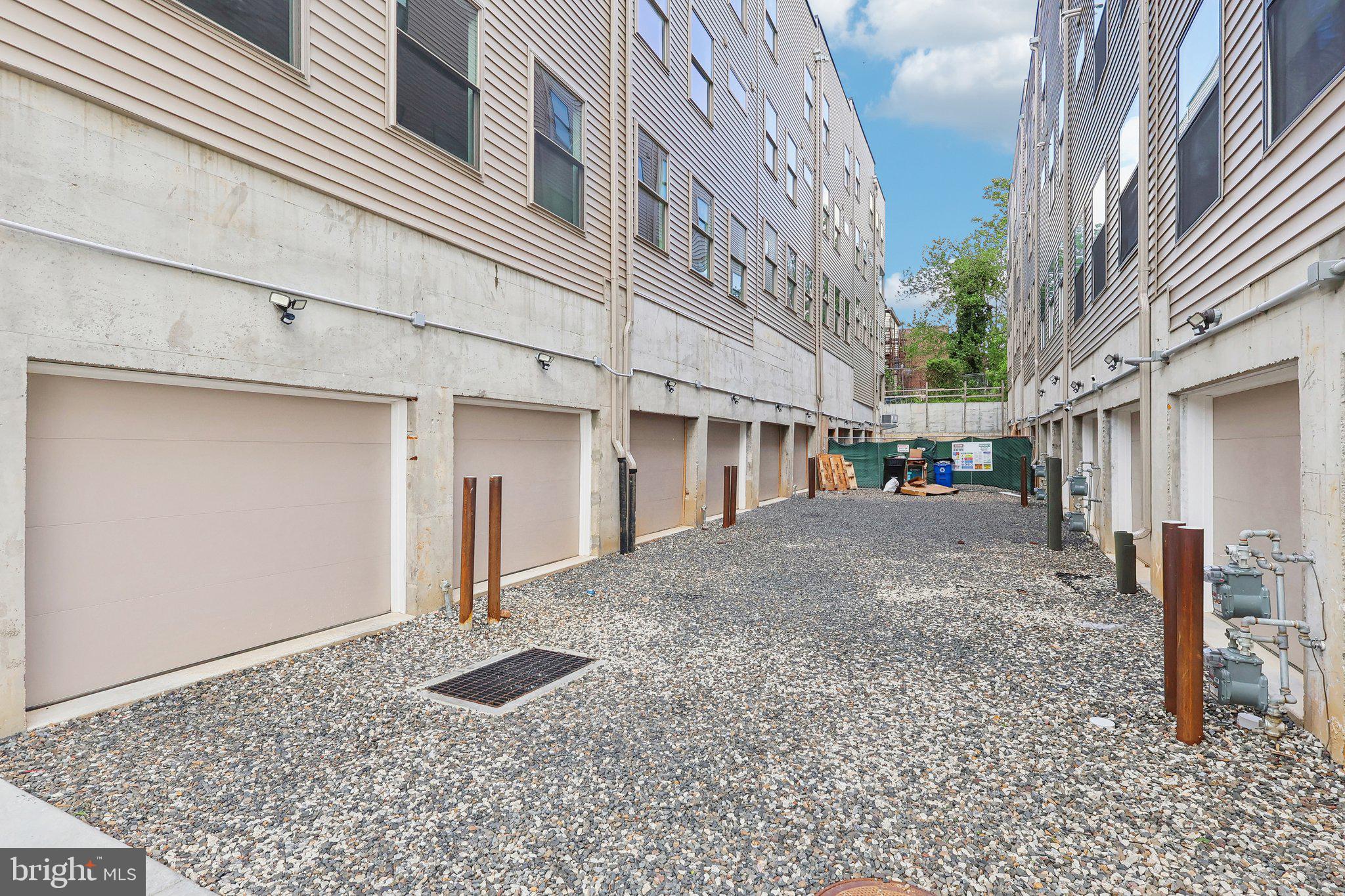 3436 W Westmoreland St