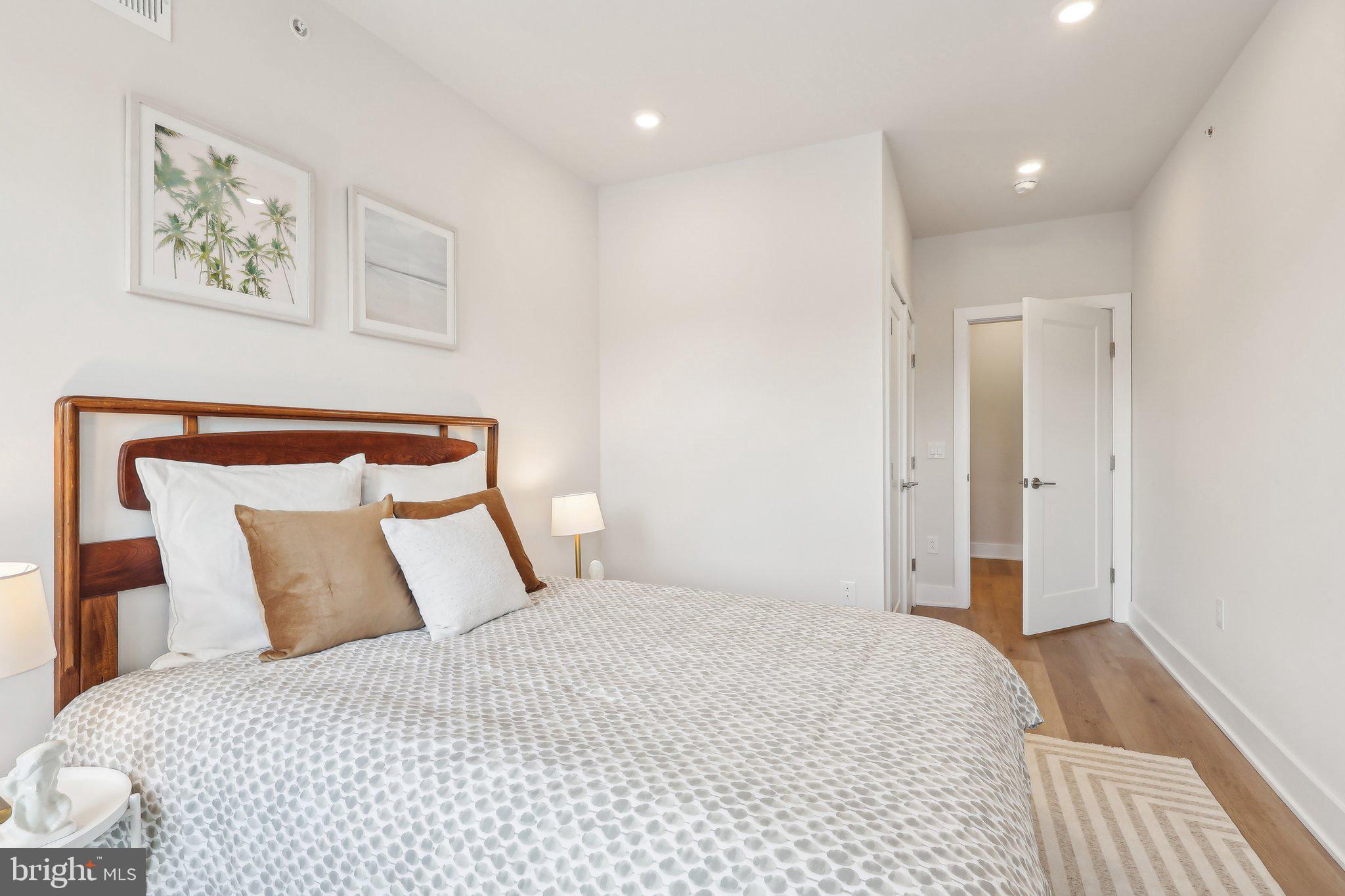 3436 W Westmoreland St