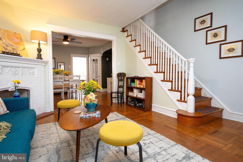 108 E Roumfort Rd