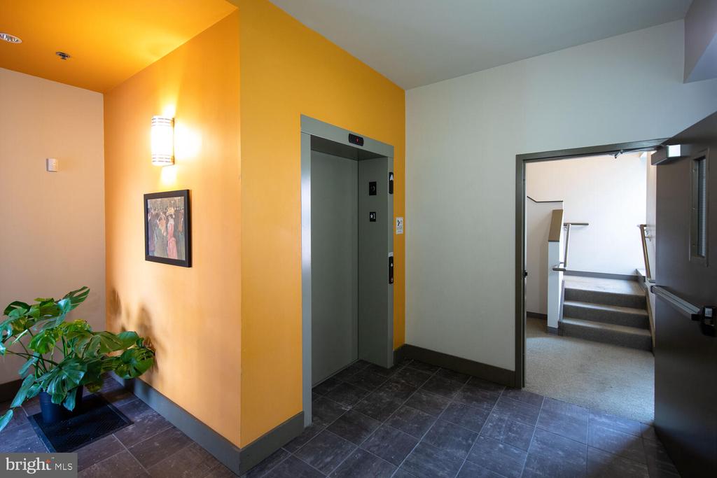 6622 Germantown Ave #2b