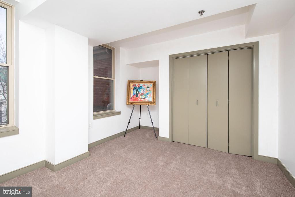 6622 Germantown Ave #2b