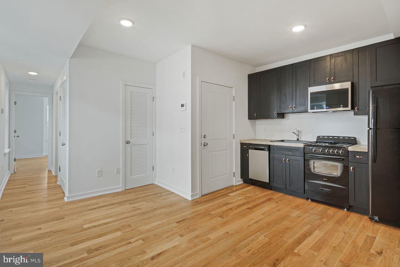 5932 RIDGE AVE #2