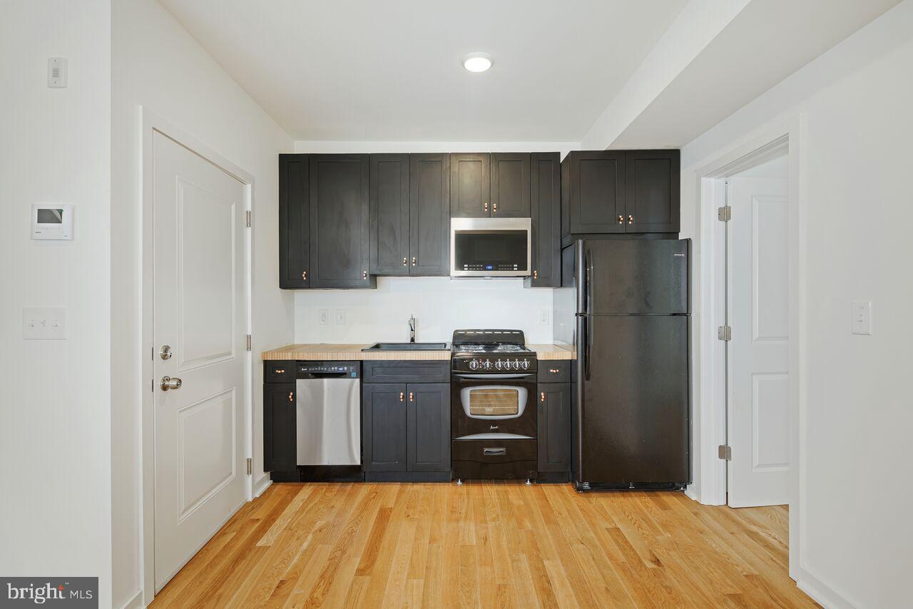 5932 RIDGE AVE #2