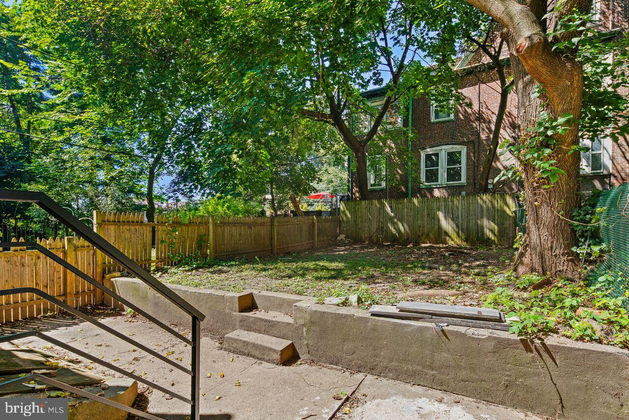 5932 RIDGE AVE #2