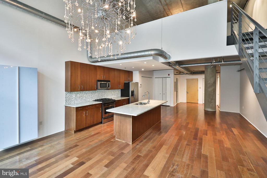 1352 SOUTH ST #311