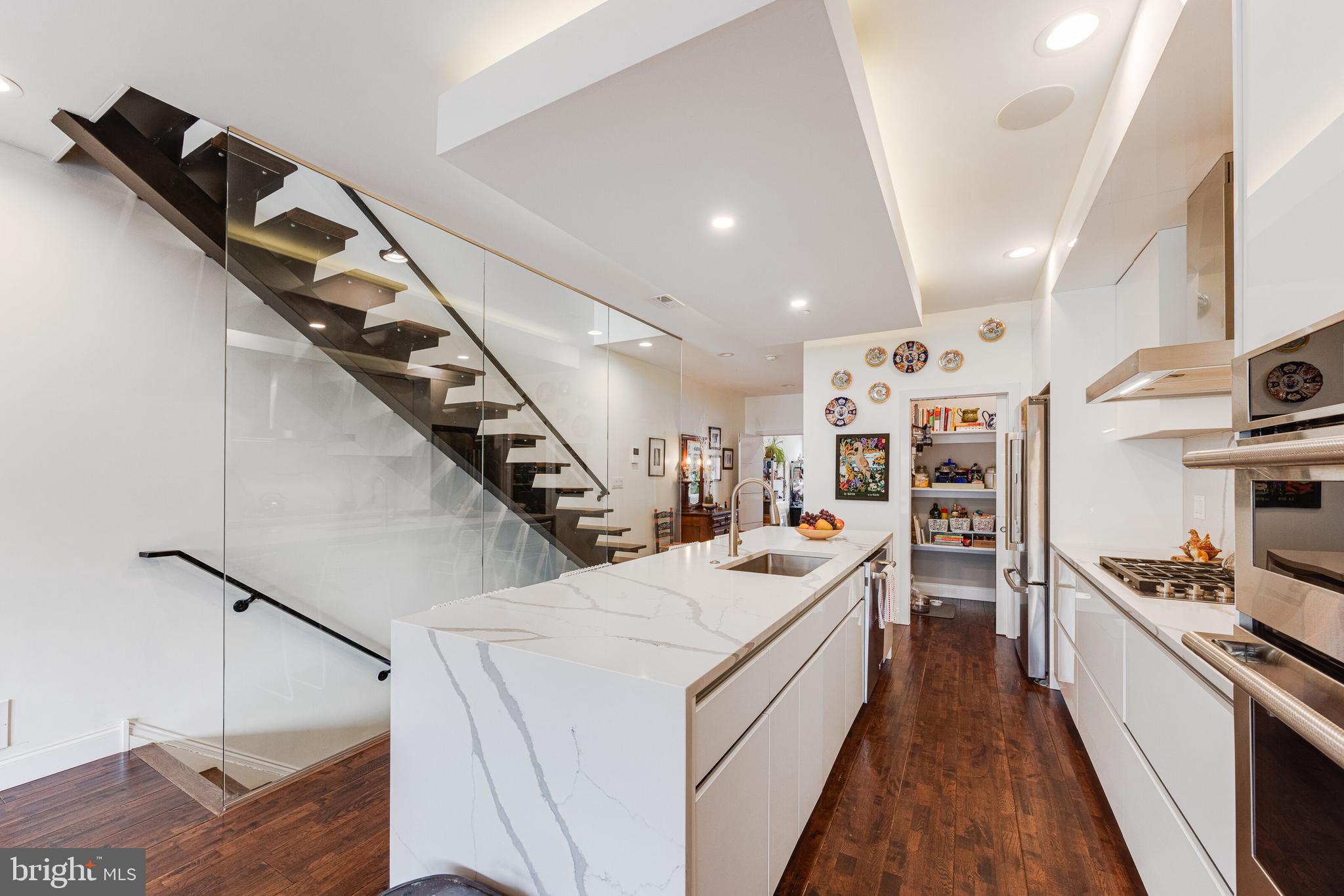 1508 Cambridge St #B- Upper