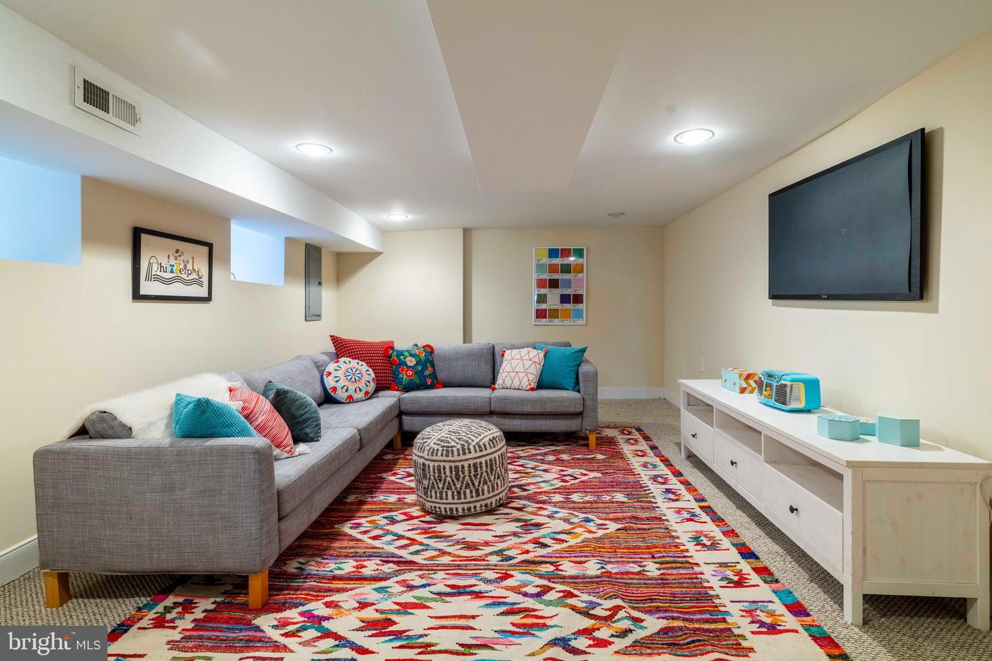 111 W Gorgas Ln