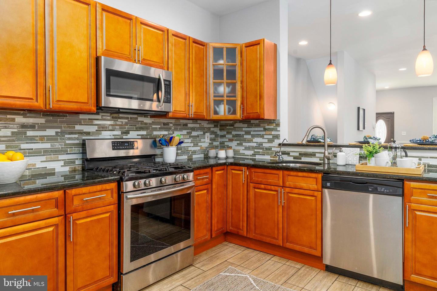 111 W Gorgas Ln