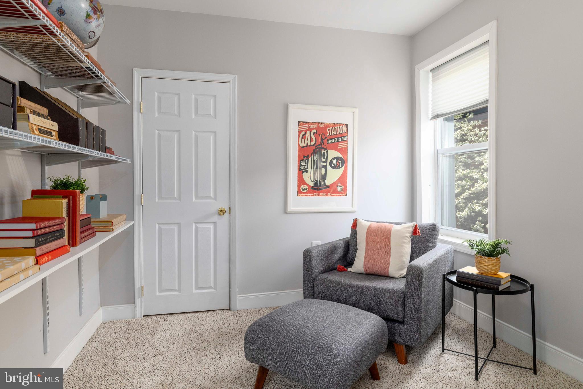 111 W Gorgas Ln