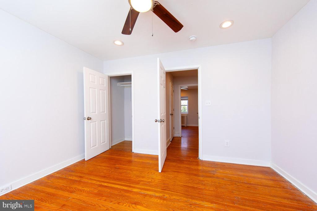 246 W GORGAS LN